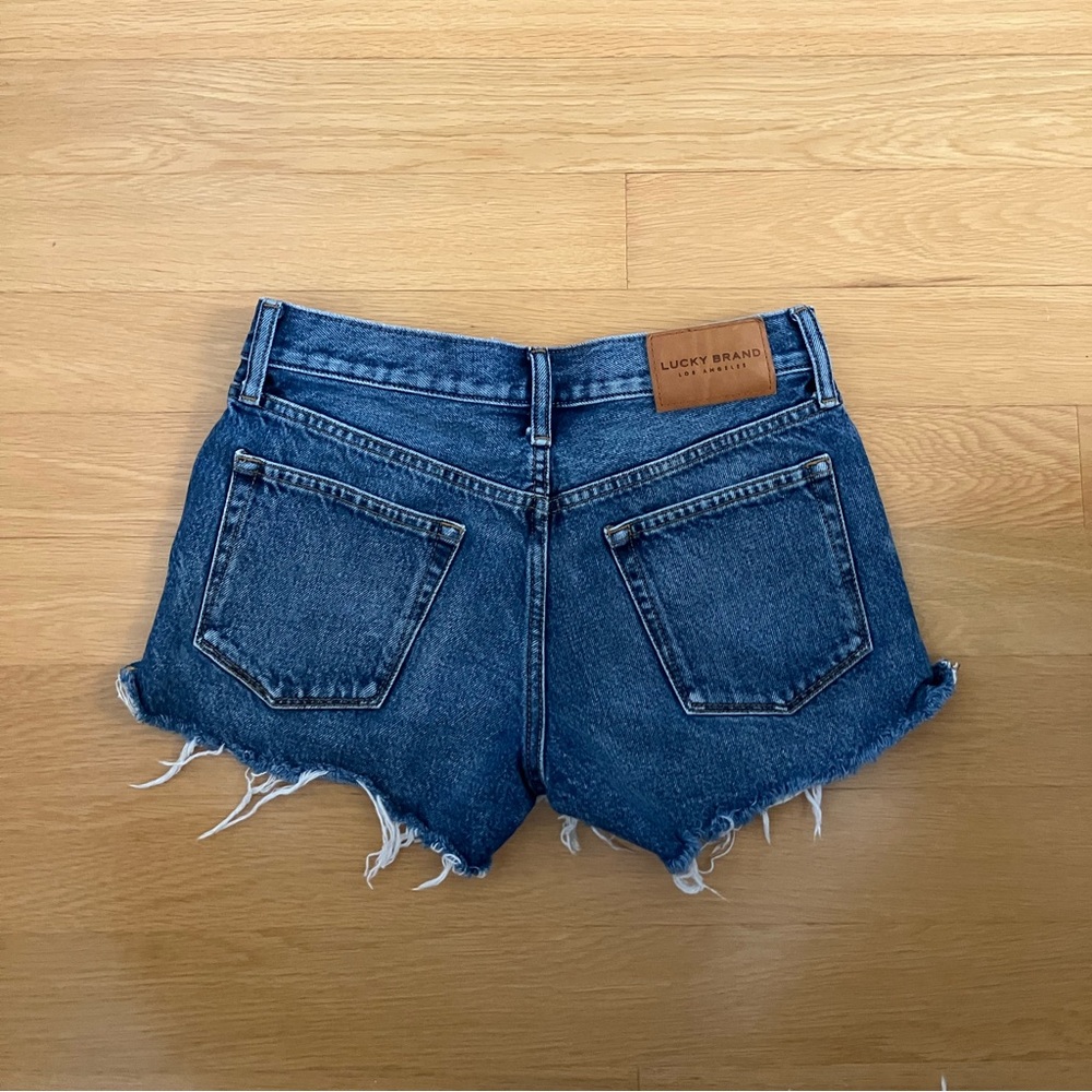 Shorts - Picture 4 of 4
